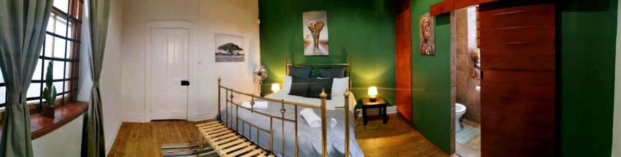 Uthando Backpackers Lodge Oudtshoorn Esterno foto